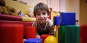 Очередь на места в областных детских садах сокращается