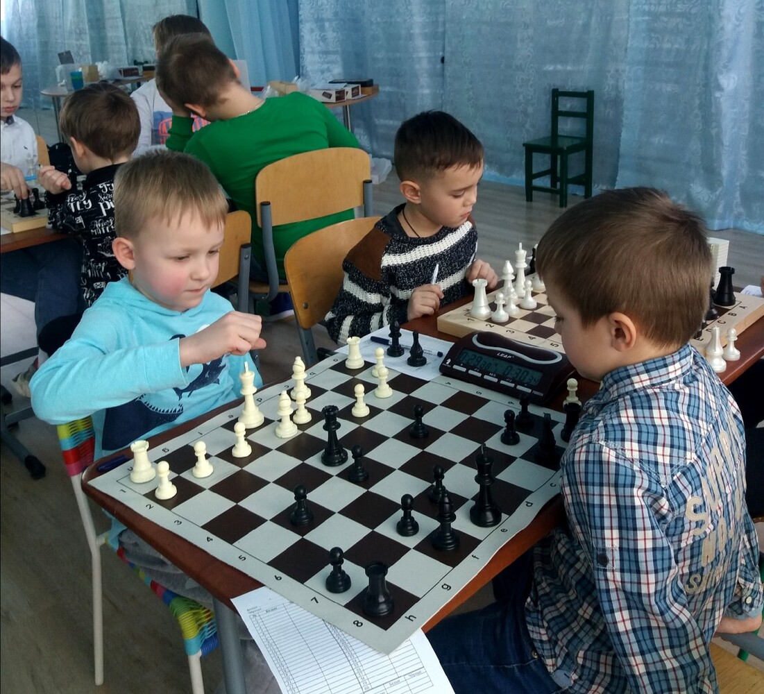 Юные шахматисты поборолись за победу в турнире "Зимняя сказка-2021"