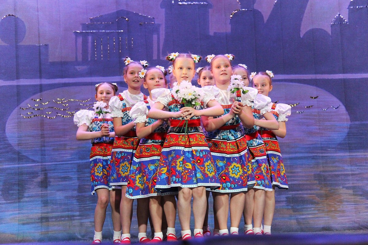 Юные танцоры коллектива "Улыбка" привезли из Петербурга полный комплект наград 