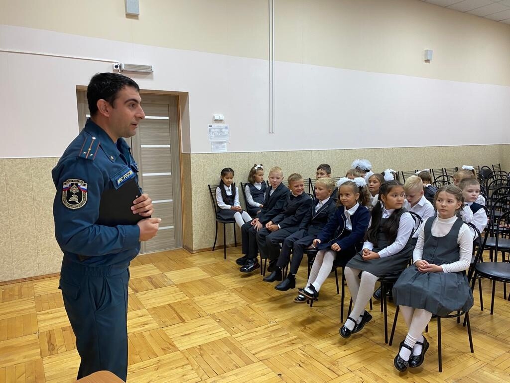 В школах Кировского района прошли уроки безопасности