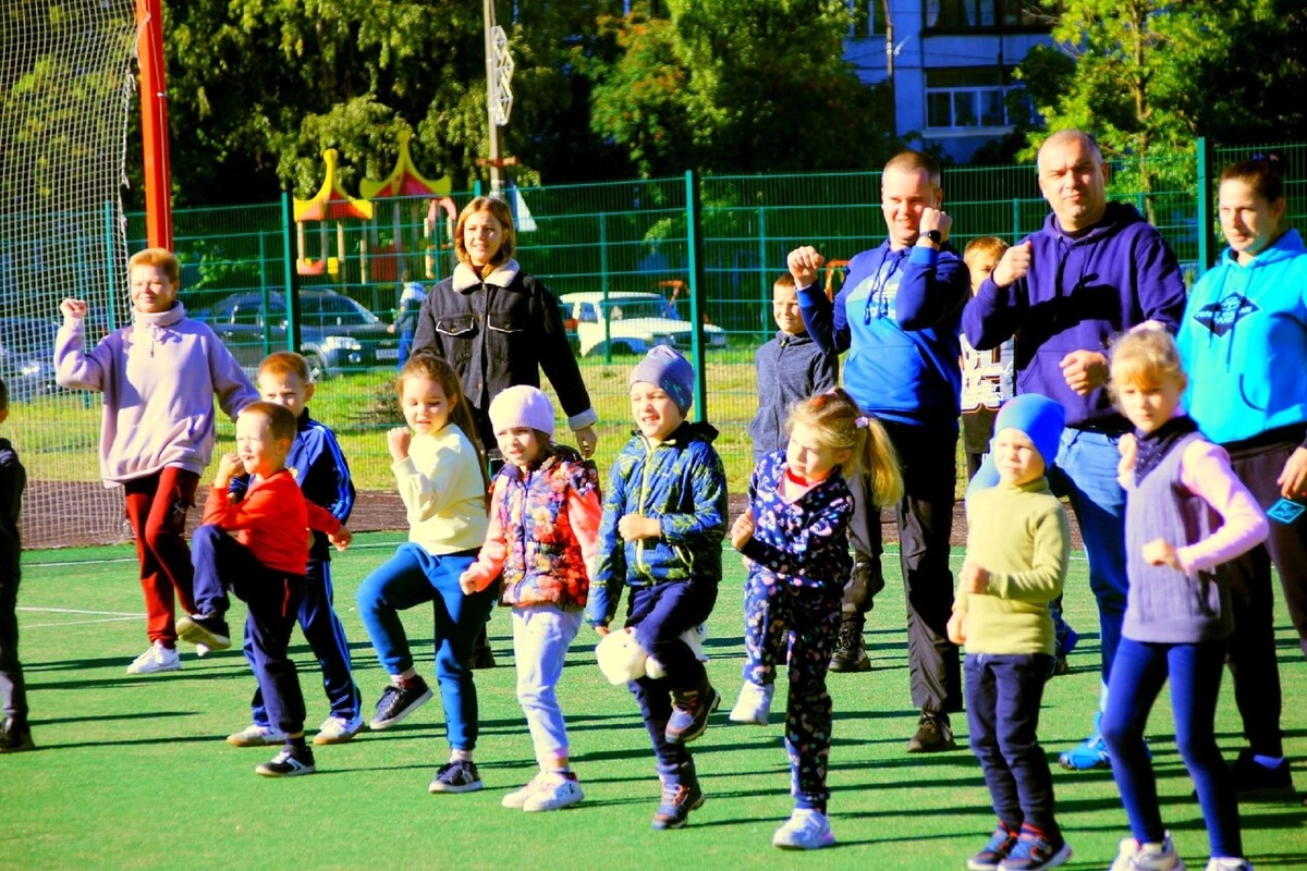 "Осенний марафон" объединил детей и родителей д/с N 37 "Ягодка" 