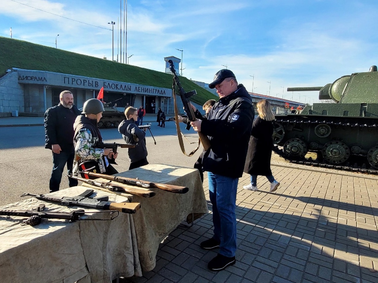 День танка в музее-заповеднике "Прорыв блокады Ленинграда" 