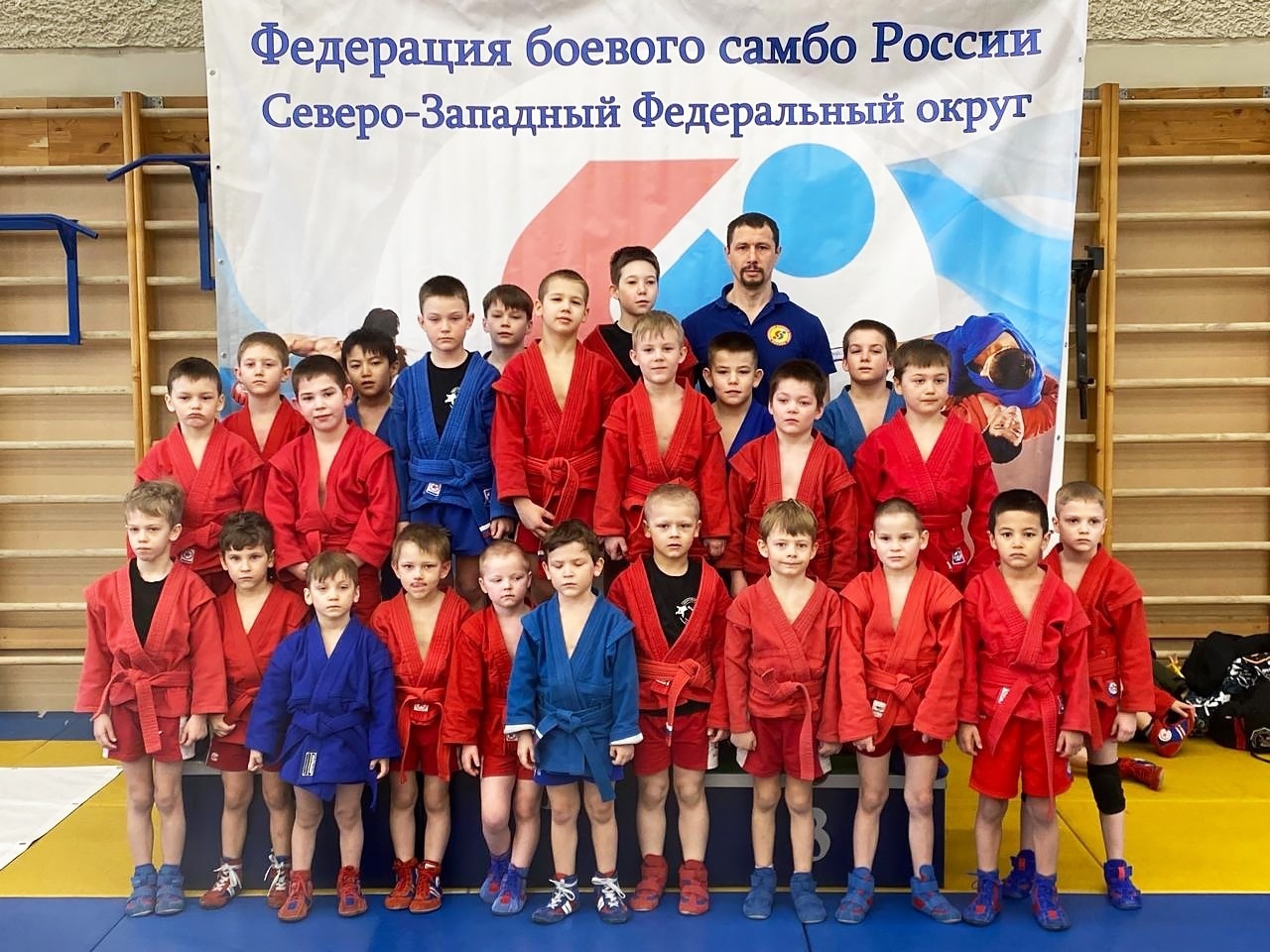 Самбисты завоевали золото на Открытом кубке Санкт-Петербурга по боевому самбо Самбисты завоевали золото на Открытом кубке Санкт-Петербурга по боевому самбо