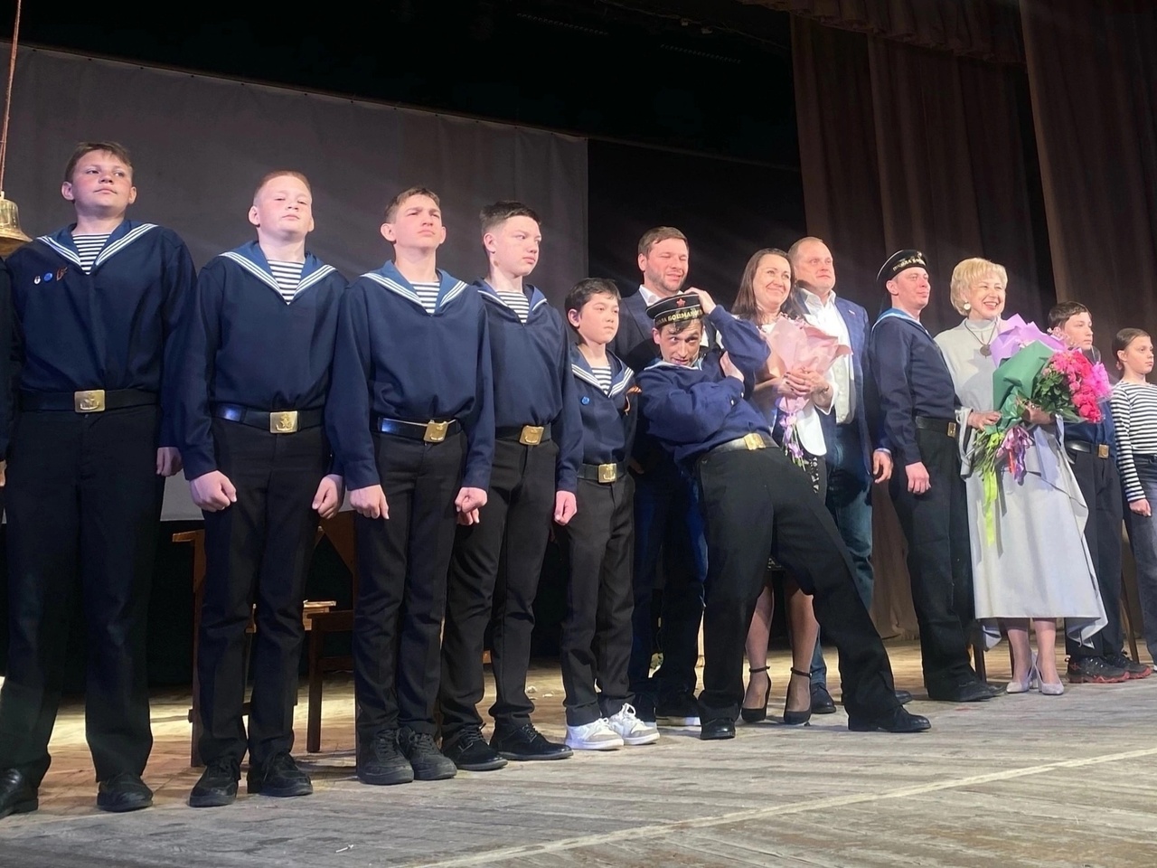 "Мальчики в бескозырках": память, мужество и героизм на сцене "Мальчики в бескозырках": память, мужество и героизм на сцене