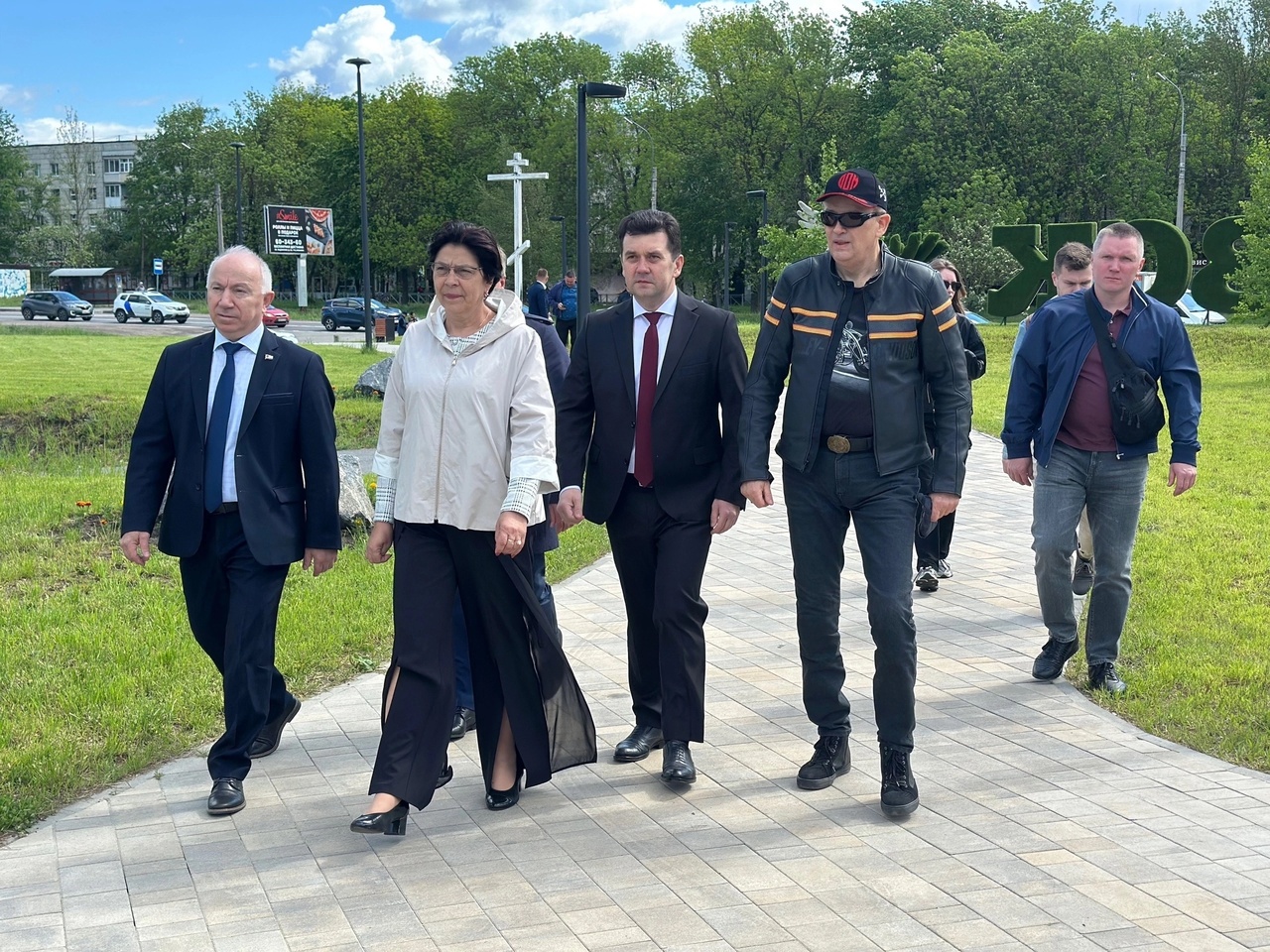 С обходом по общественным пространствам города Кировска С обходом по общественным пространствам города Кировска