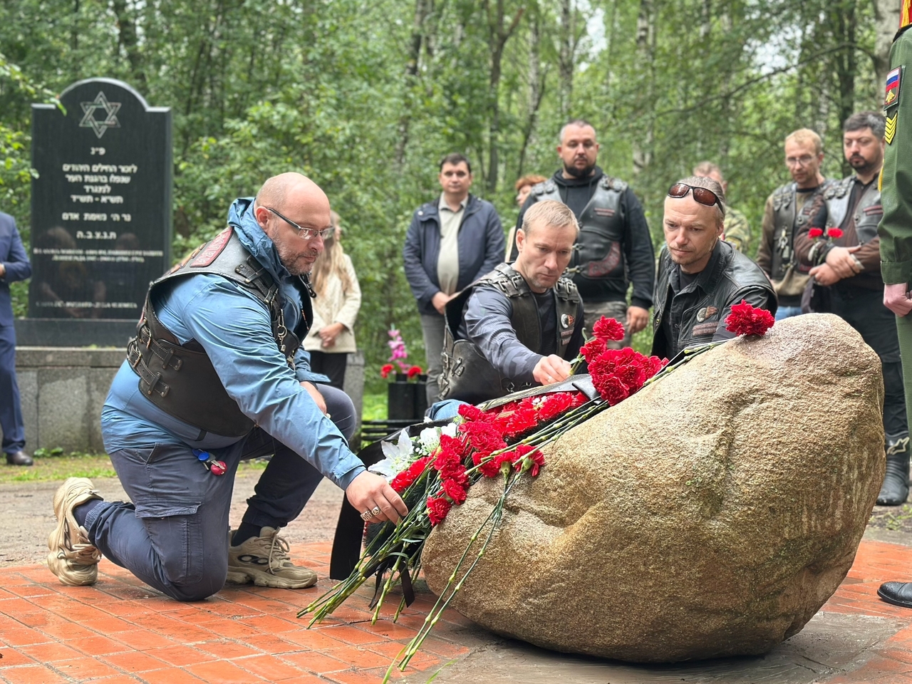 В память о подвиге…⠀ ⠀ В память о подвиге…⠀ ⠀