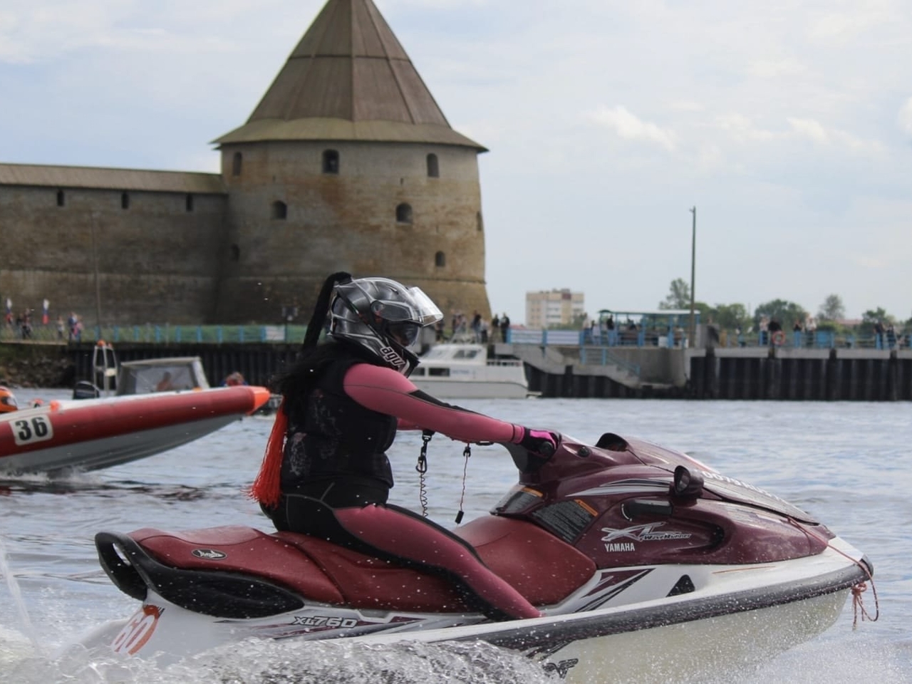 Водным маршрутом "Санкт-Петербург — крепость Орешек" Водным маршрутом "Санкт-Петербург — крепость Орешек"