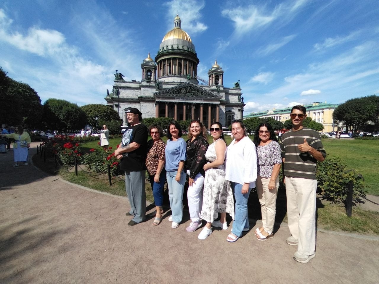 Артисты из Шебекино посетили Петербург и Ленинградскую область Артисты из Шебекино посетили Петербург и Ленинградскую область