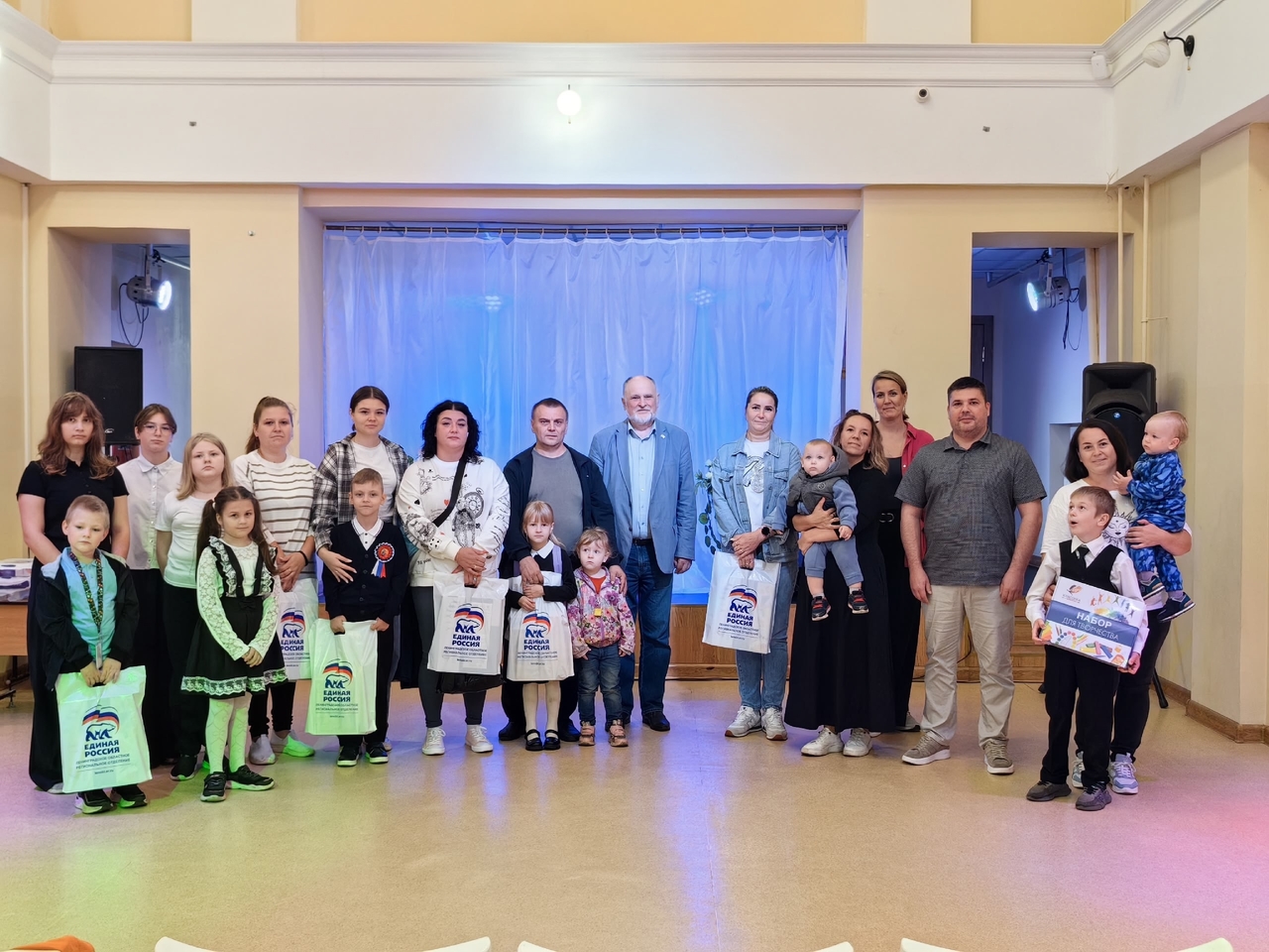 Соберем ребёнка в школу! 