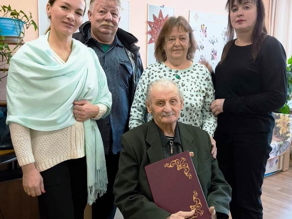 Житель посёлка Синявино отметил 90-летний юбилей 