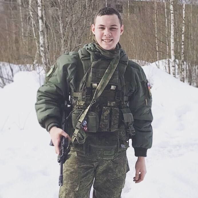 Сашка-доброволец Сашка-доброволец