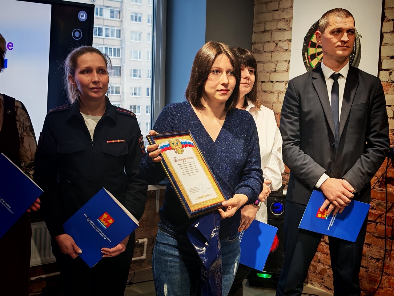 В Кировском районе подвели итоги летней оздоровительной кампании и назвали имя «Педагога лета – 2025» В Кировском районе подвели итоги летней оздоровительной кампании и назвали имя «Педагога лета – 2025»