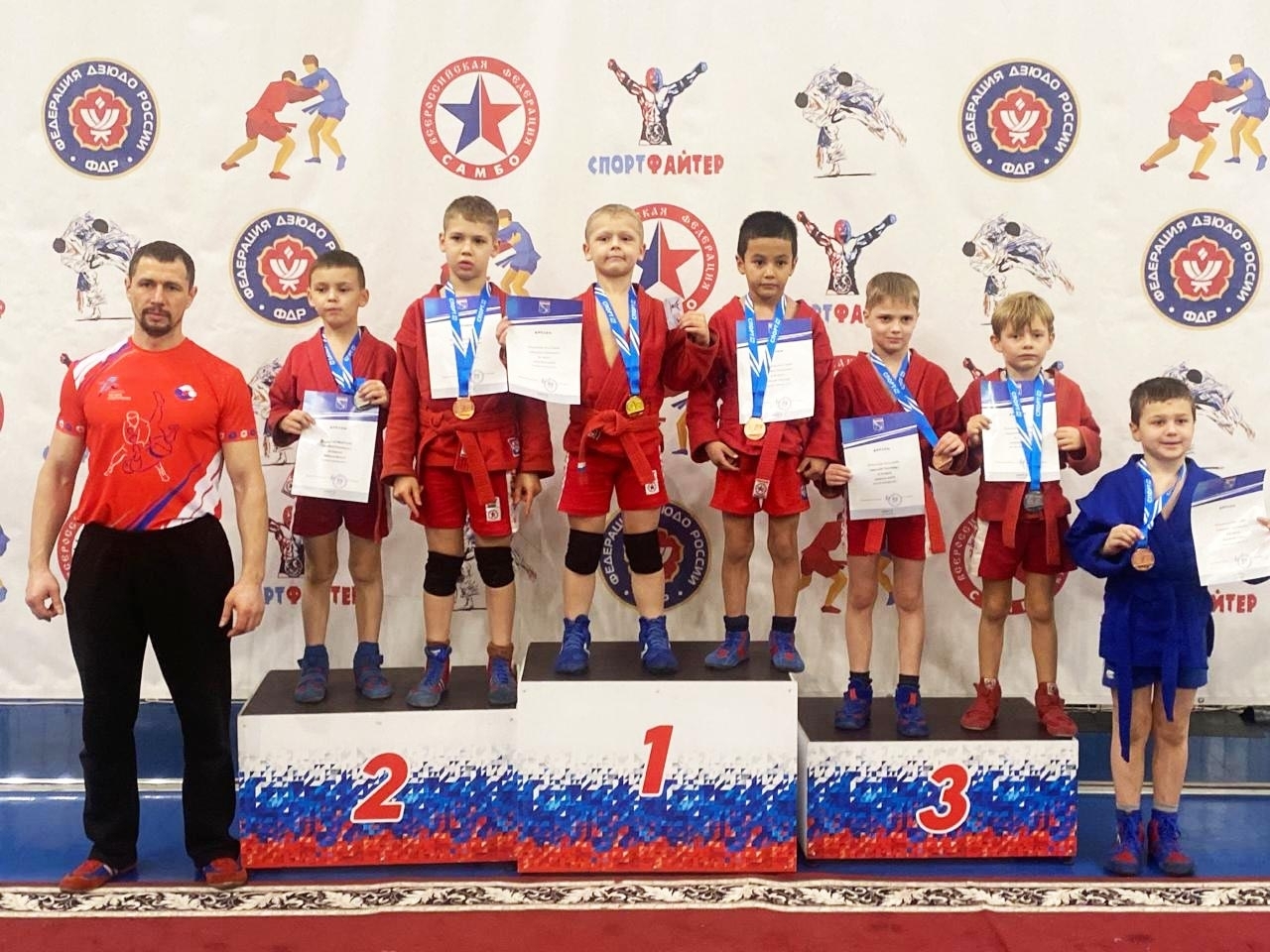 Самбисты вернулись с наградами областного турнира Самбисты вернулись с наградами областного турнира