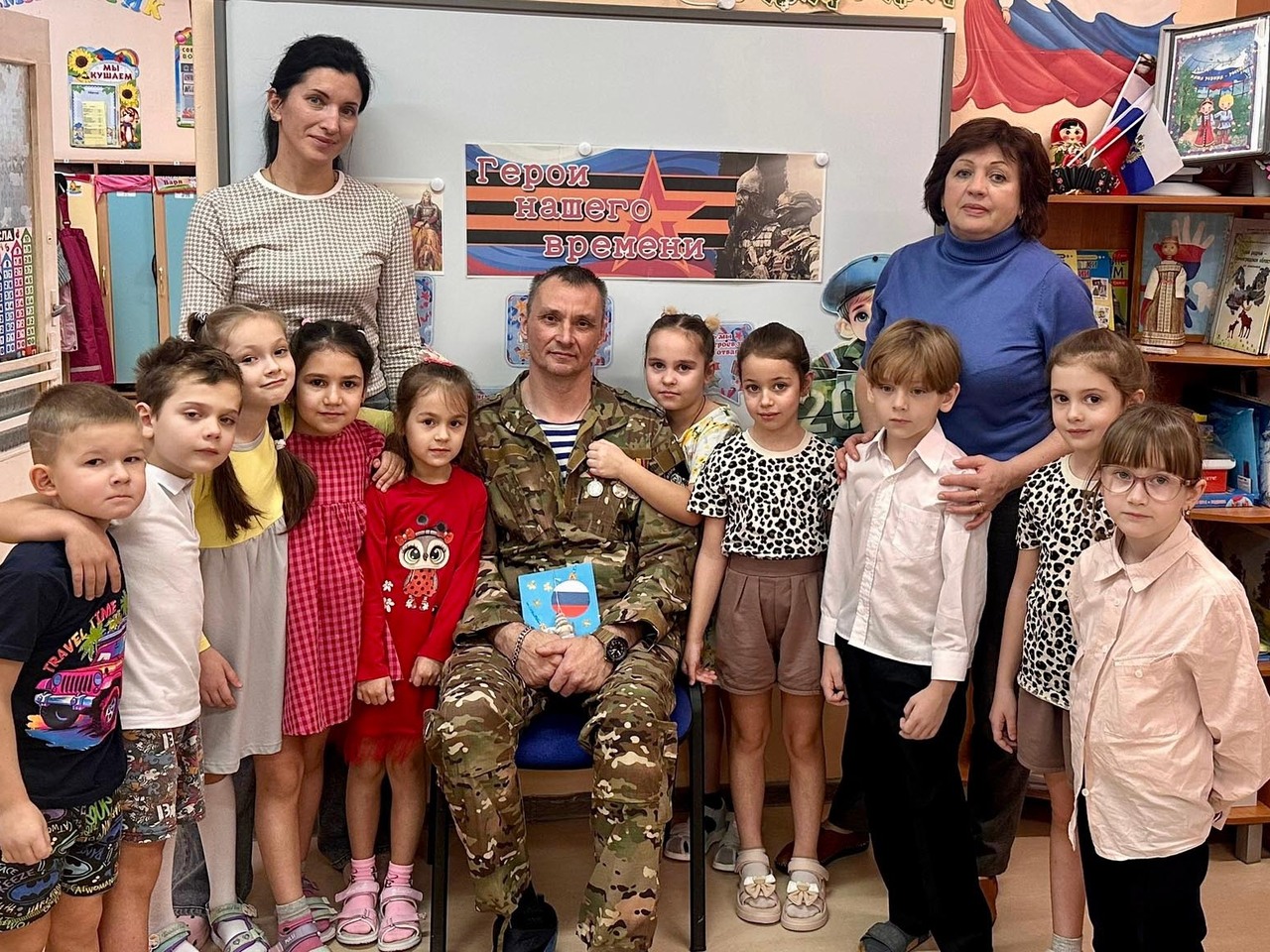 Синявинские дошколята встречают Героя 