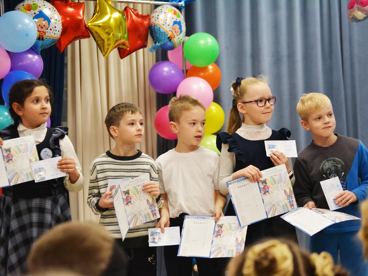 Первые знаки ГТО и цирковое шоу Первые знаки ГТО и цирковое шоу