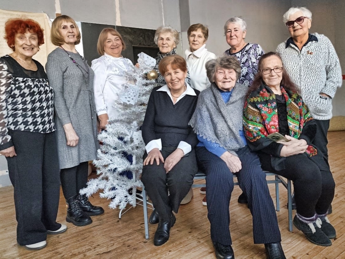 Вечер тепла, песен и добрых встреч Вечер тепла, песен и добрых встреч