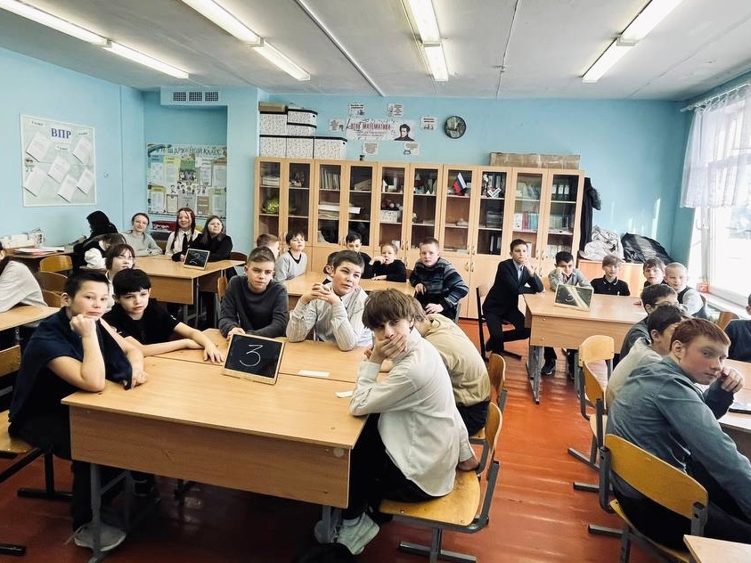 Наука без скуки: «Кванториум» высадил интеллектуальный десант в Павловской школе Наука без скуки: «Кванториум» высадил интеллектуальный десант в Павловской школе