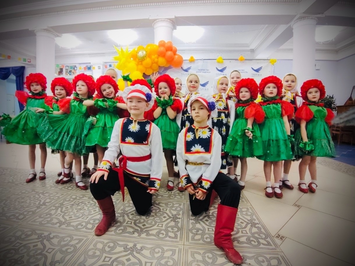 Юные танцоры из Кировска покорили Кострому 