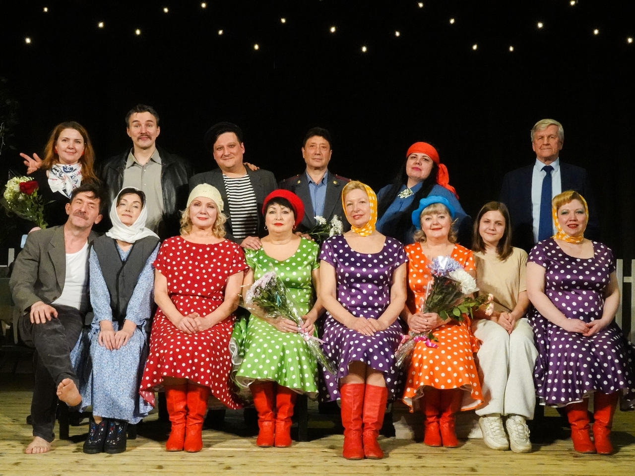 В Кировске прошла премьера спектакля по рассказам Шукшина В Кировске прошла премьера спектакля по рассказам Шукшина