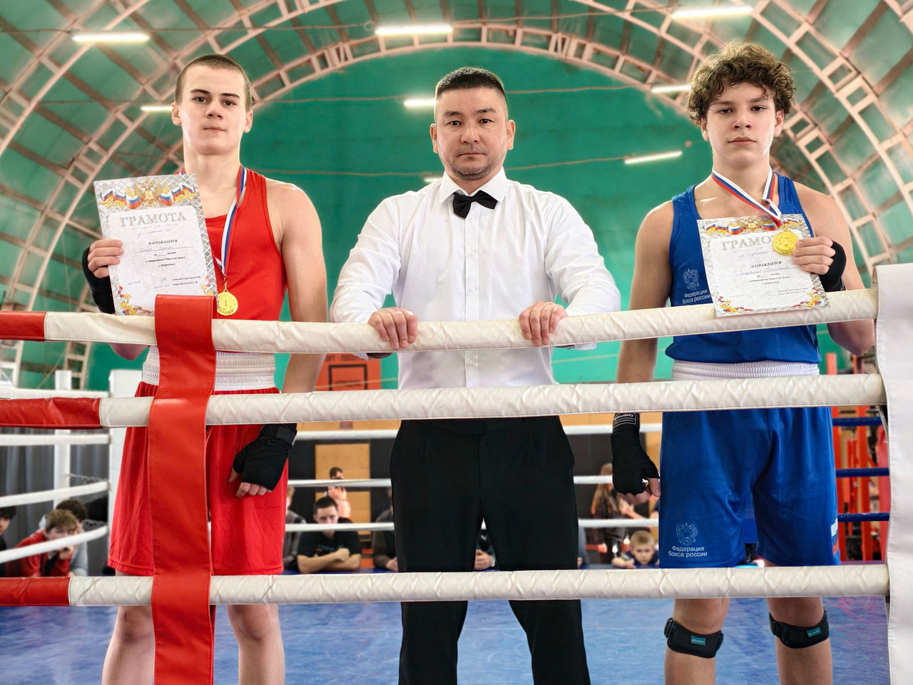 На ринге в Отрадном встретились боксёры из девяти регионов 