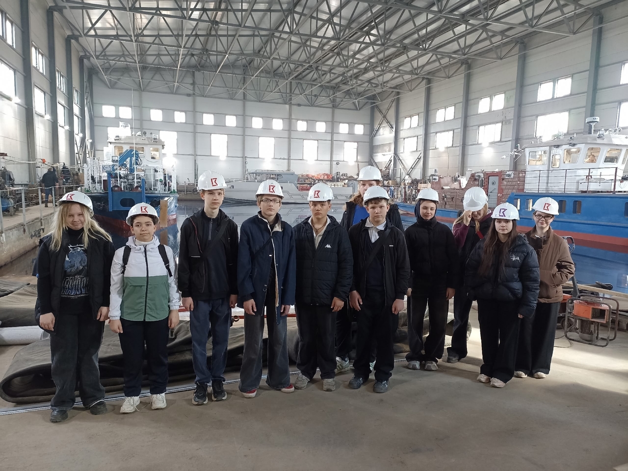 Школьники из Назии заглянули в заводские цеха 