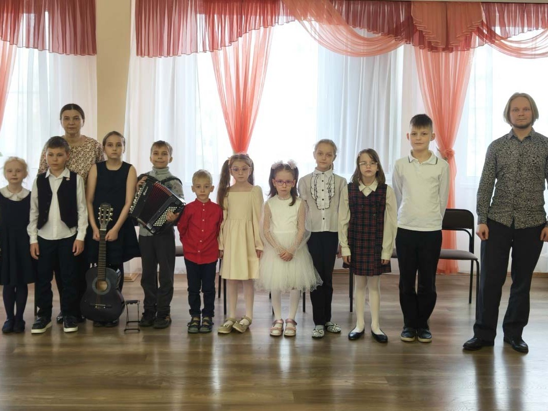 Юные музыканты подарили весну дошкольникам 