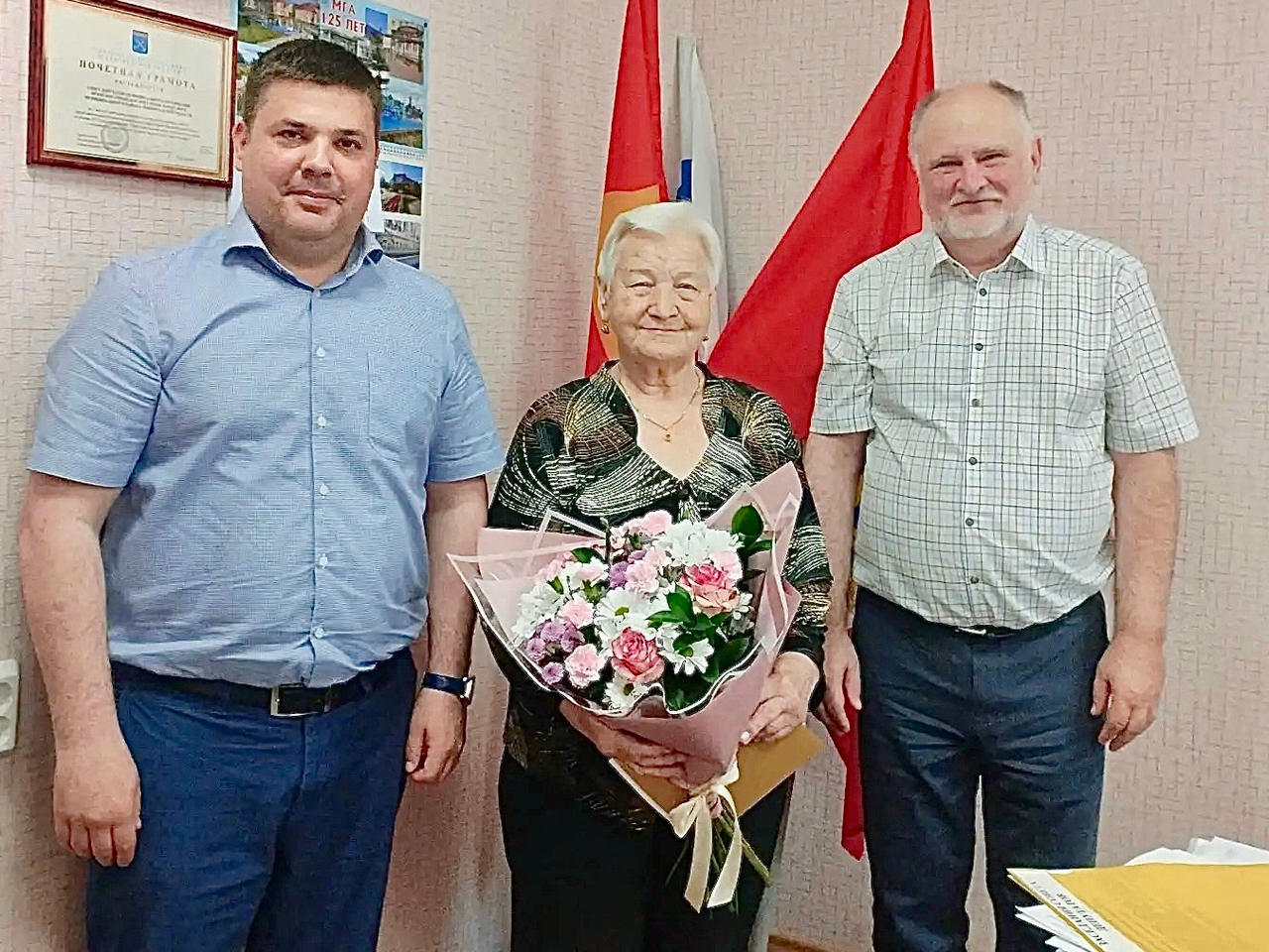 Жительницу Мгинского ГП поздравили с днём рождения! 