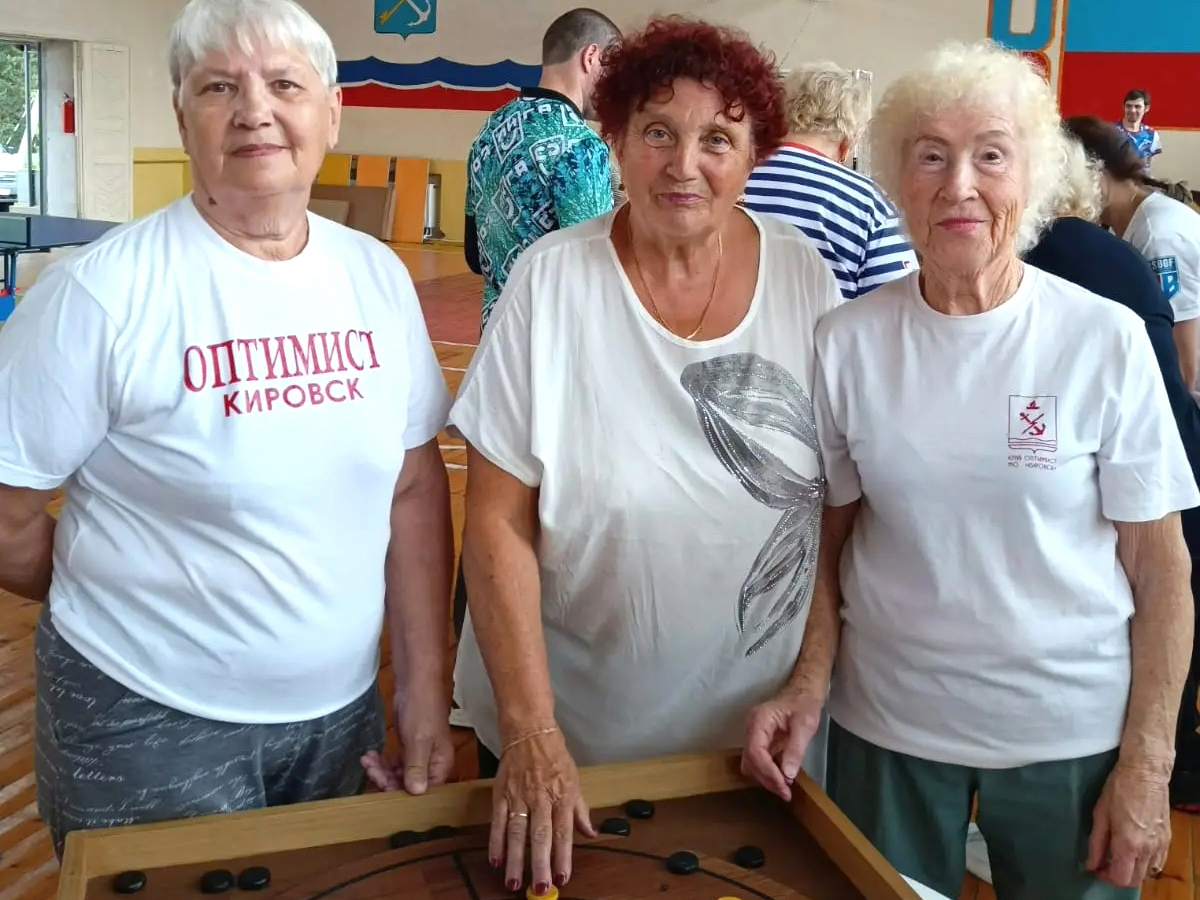 «Оптимисты» из Кировска — в призёрах областного турнира по настольным играм 