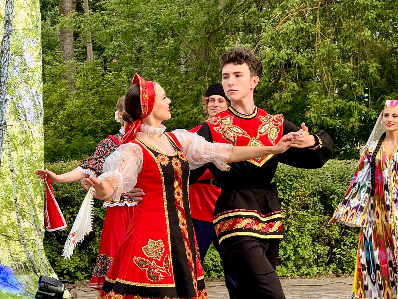 Спорт, дружба и хоровод! 