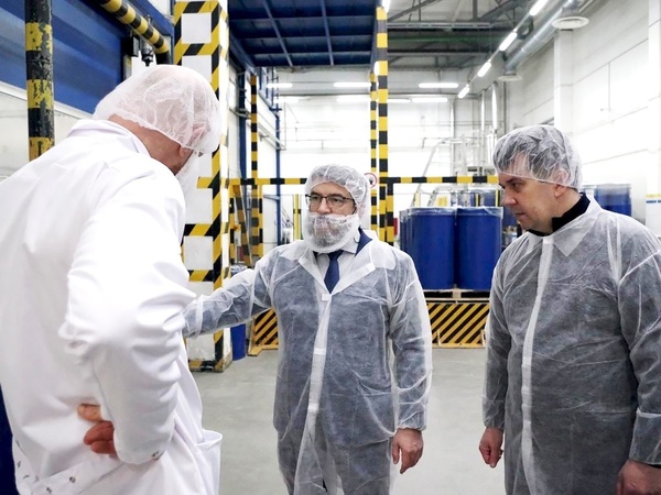 Глава района посетил завод по производству кетчупов и соусов в Отрадном