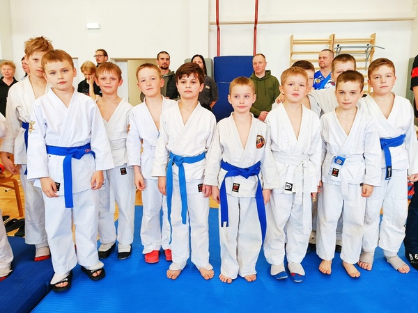 Рукопашники сошлись на ковре в память о Великой Победе 