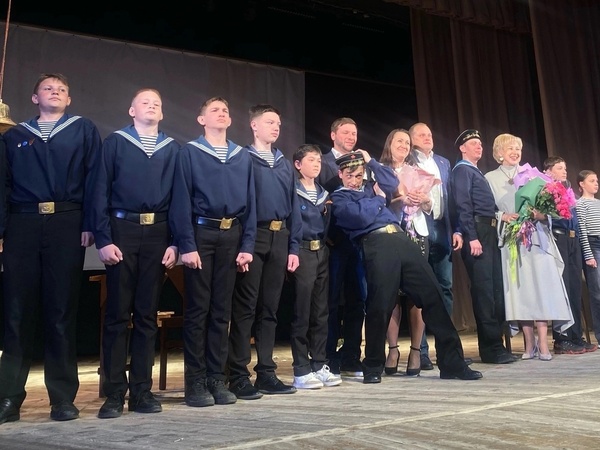&quot;Мальчики в бескозырках&quot;: память, мужество и героизм на сцене 