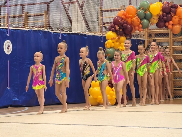 Юные гимнастки из Шлиссельбурга завоевали награды на соревнованиях «Осенний листопад» 