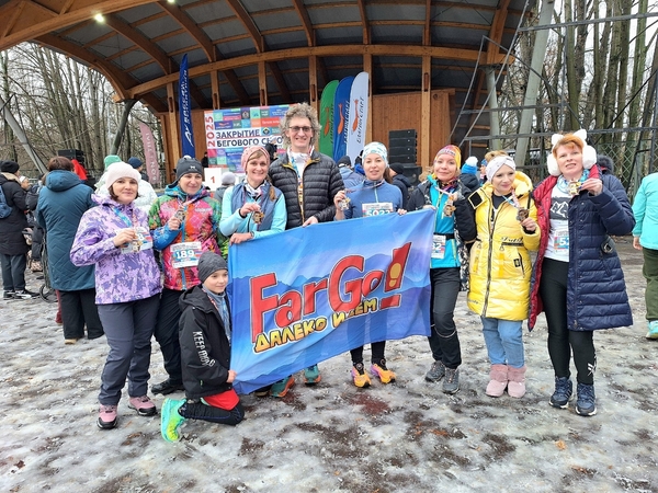 «Далеко идём»: кировчане успешно выступили на закрытии бегового сезона в Санкт-Петербурге 