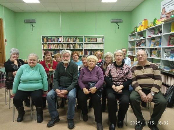 В Мгинской библиотеке прошёл творческий вечер писателя и геолога Александра Крячуна В Мгинской библиотеке прошёл творческий вечер писателя и геолога Александра Крячуна