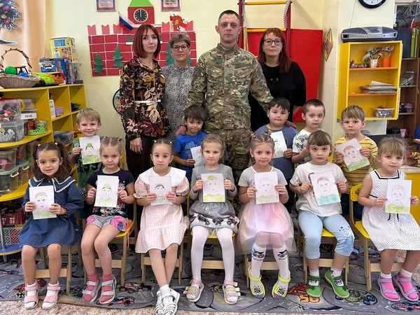 Юные синявинцы встретились с ветераном #СВО Юные синявинцы встретились с ветераном #СВО