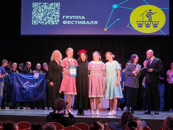 Ансамбль «ЗаБаВа» зажёг на Васильевском 