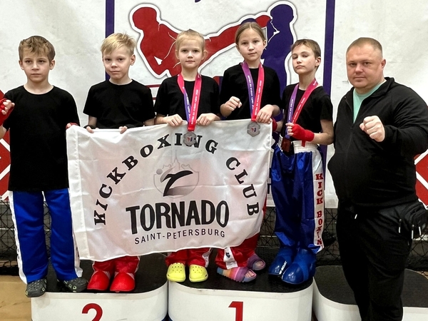 Дебют тхэквондистов из Кировского района в кикбоксинге 